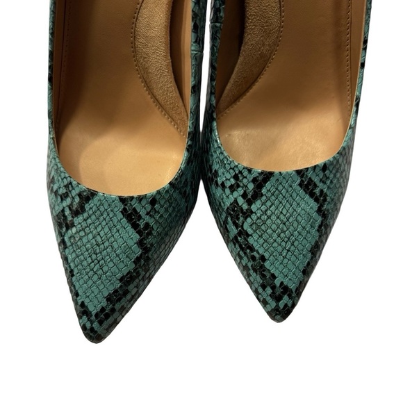 BCBGeneration Skie Pointy Toe Faux Snake Skin Blue/Green and Black Pumps Sz 8.5 - Picture 4 of 14